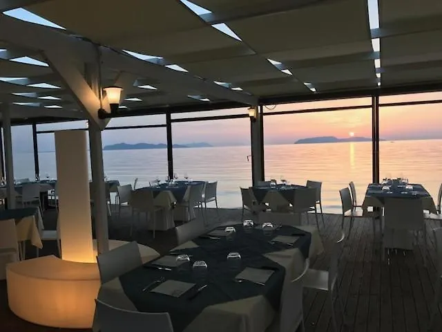 Sunset Beach マラウサ